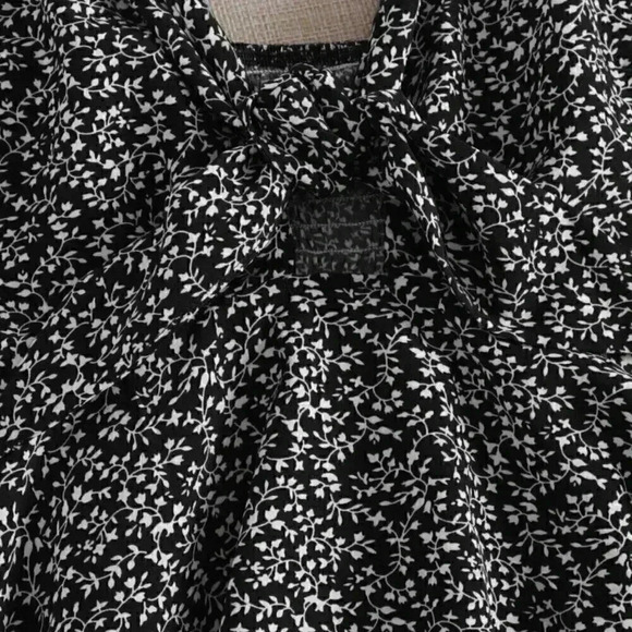 Black Boho Womens Knot Front Allover Plants Cami Top - Picture 4 of 5